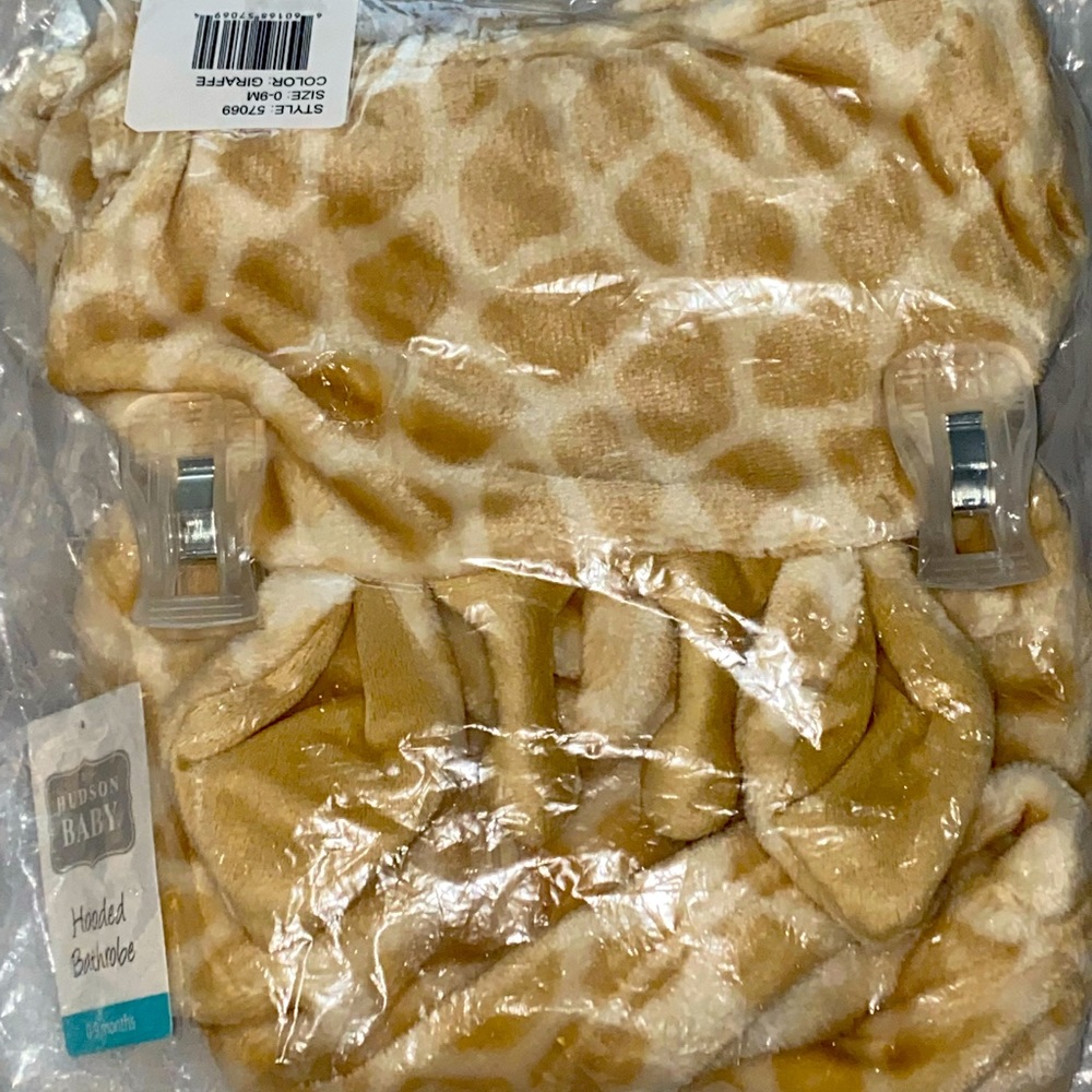 Giraffe face plush hooded bath robe.